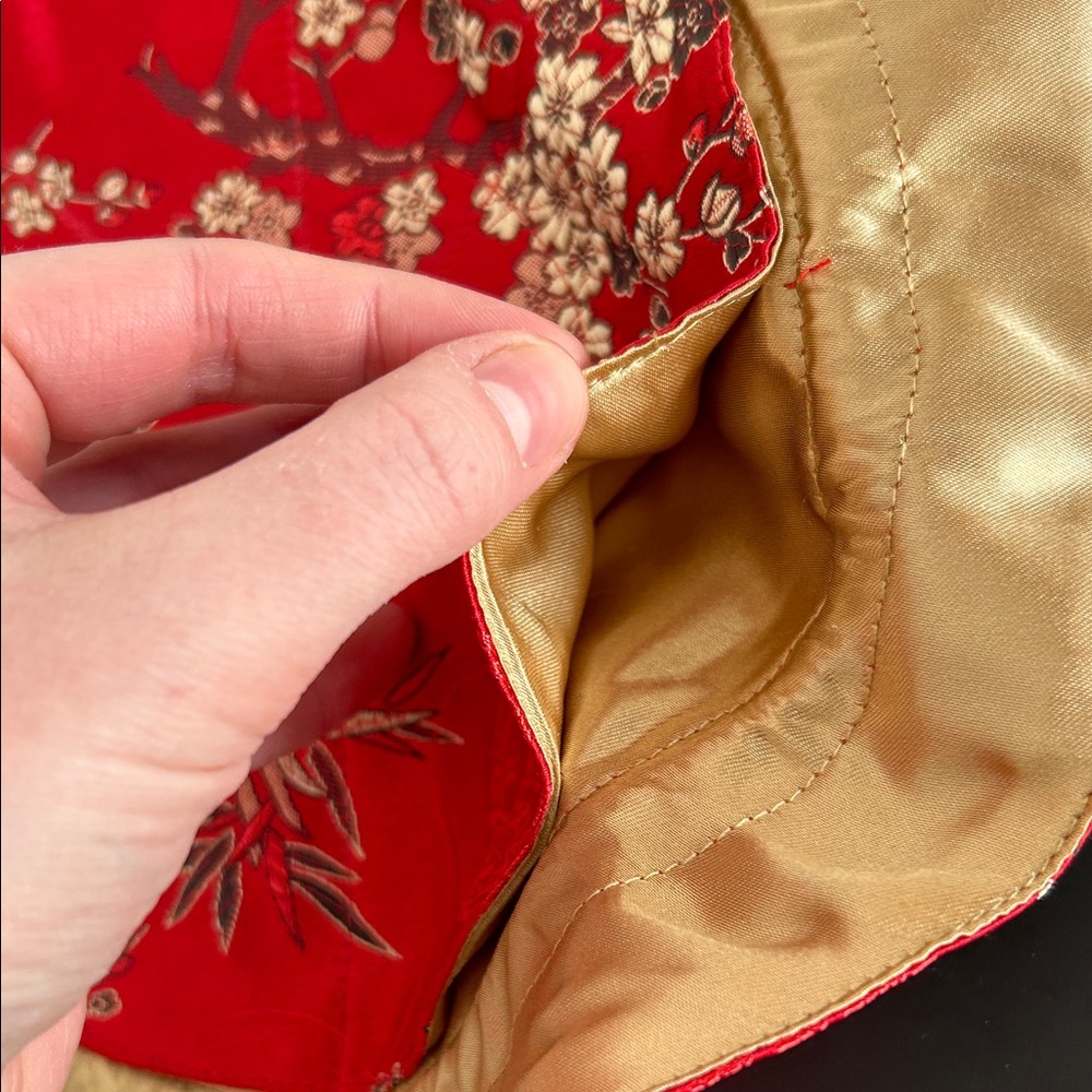 Red Floral Drawstring jewelry Bag - Picture 5 of 6
